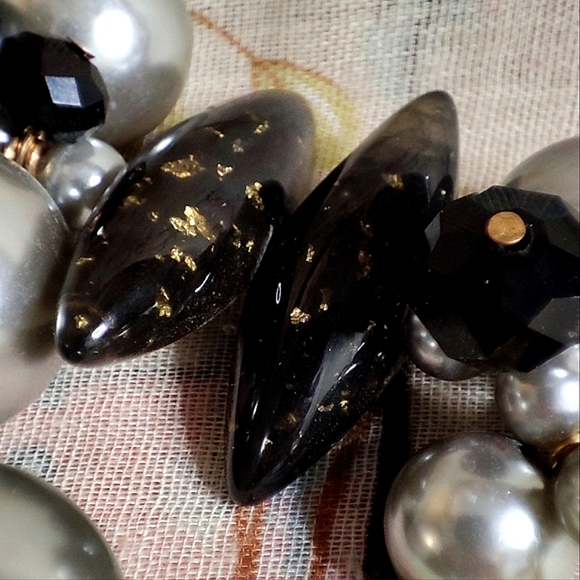 Huge Faux Black Grey Pearls Gold Flecks Lucite Confetti Glass Vintage Necklace - Picture 7 of 16